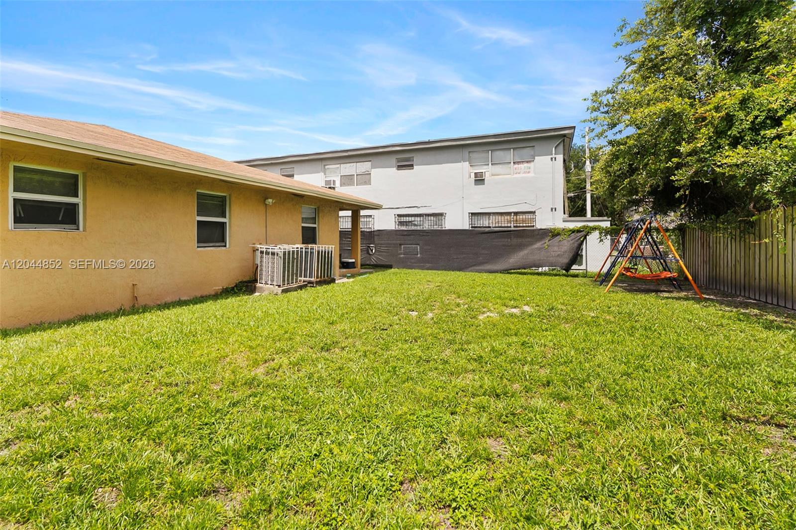812 Nw 70th Street Property Photo 5
