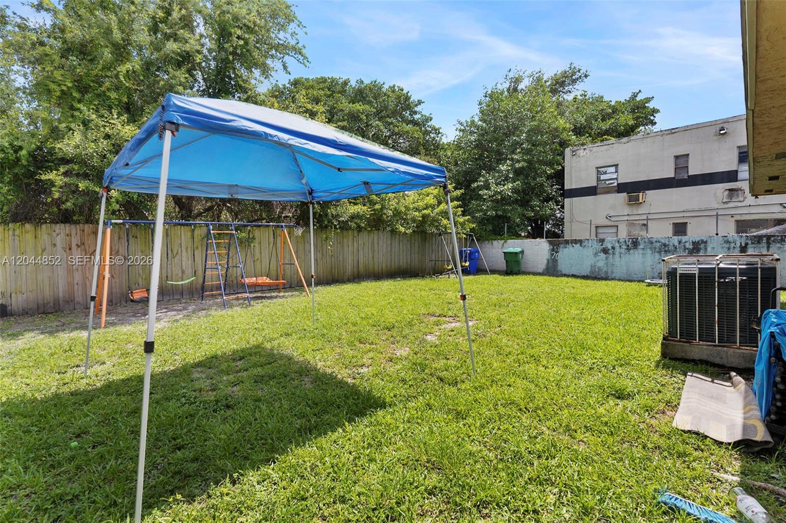 812 Nw 70th Street Property Photo 6