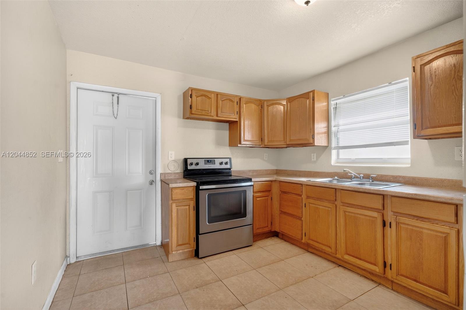 812 Nw 70th Street Property Photo 8