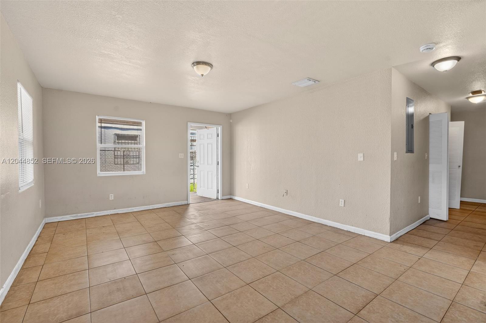 812 Nw 70th Street Property Photo 13