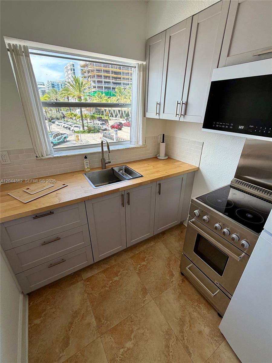9248 Collins Avenue 205 Property Photo 5