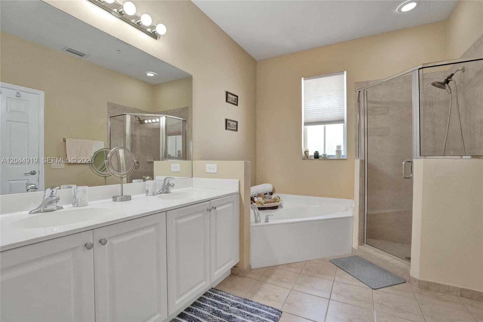4760 Mimosa Place 1015 Property Photo 33