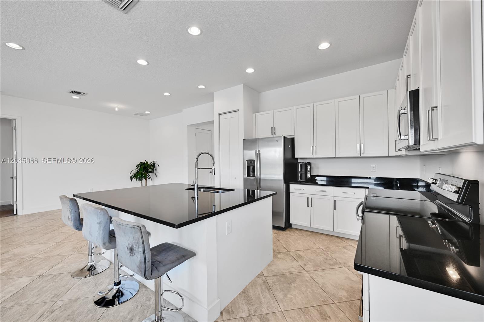 9706 Celtic Sea Lane Property Photo 1