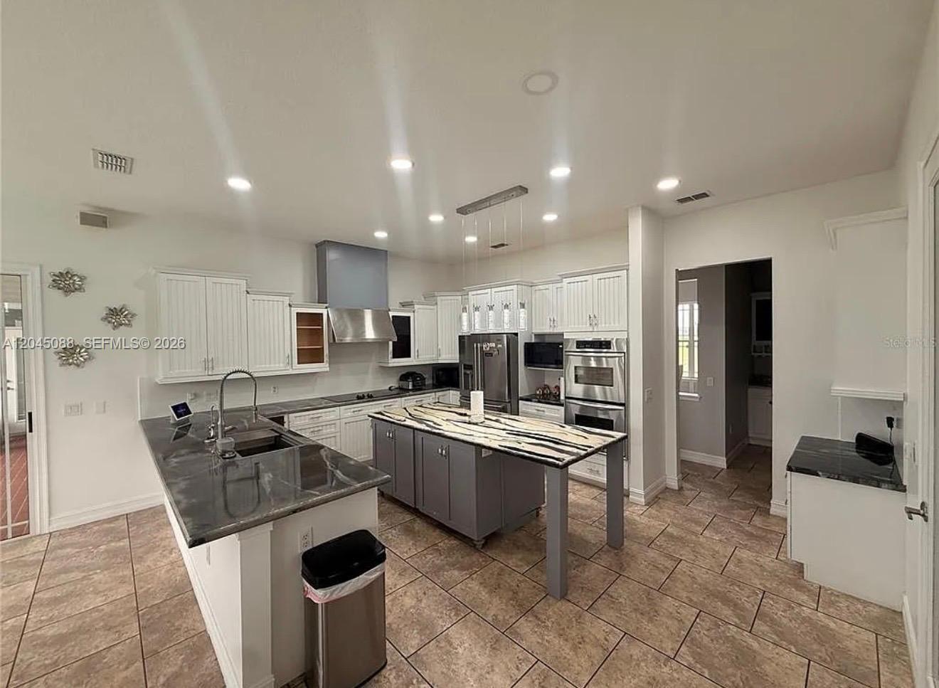 24920 Se Highway 450 Property Photo 2
