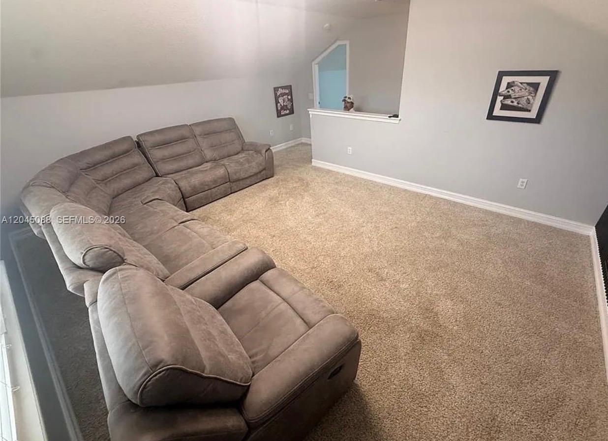 24920 Se Highway 450 Property Photo 11