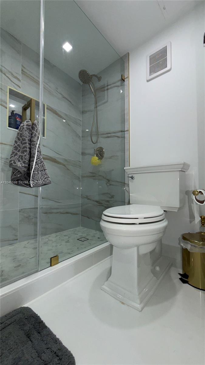 2333 Brickell Avenue 614 Property Photo 25