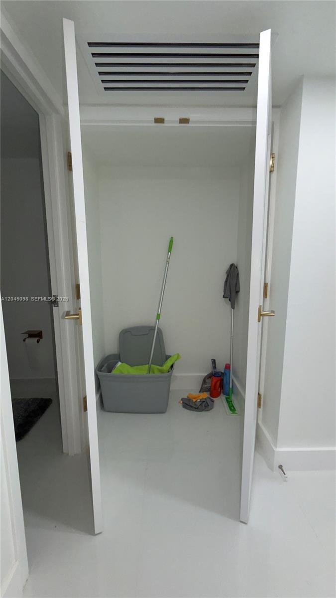 2333 Brickell Avenue 614 Property Photo 26