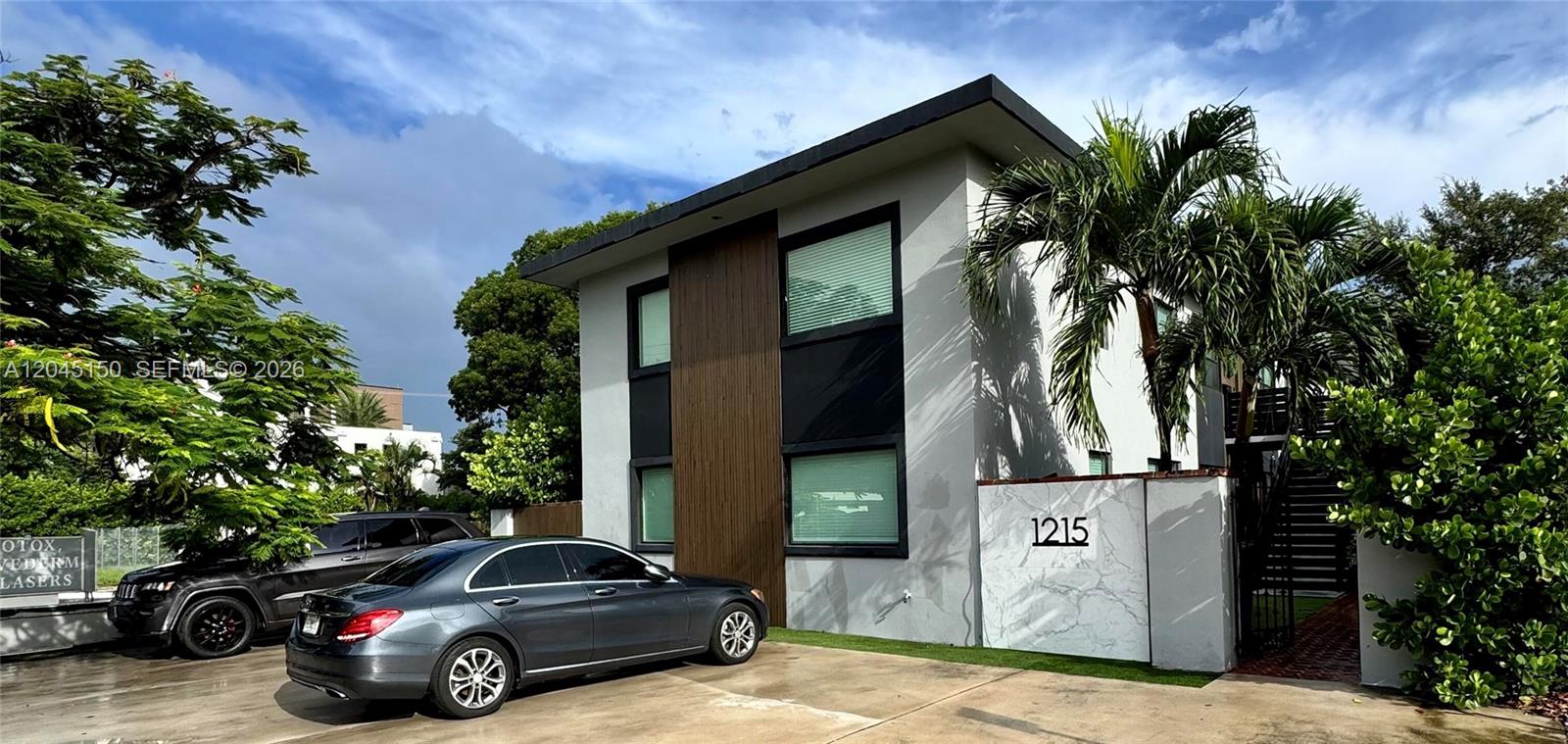 1215 E Broward Boulevard Property Photo 21