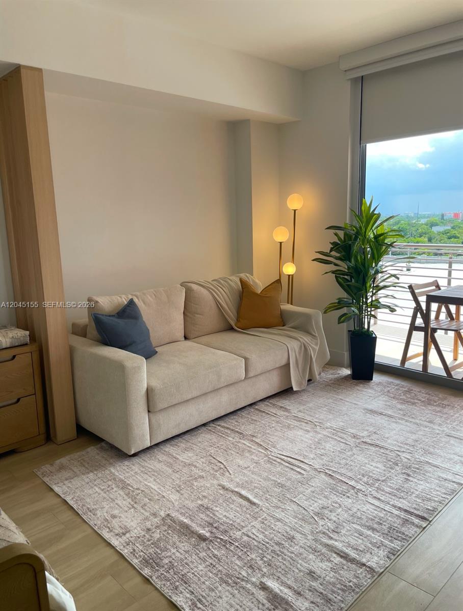 90 Ne 32 819 Property Photo 4