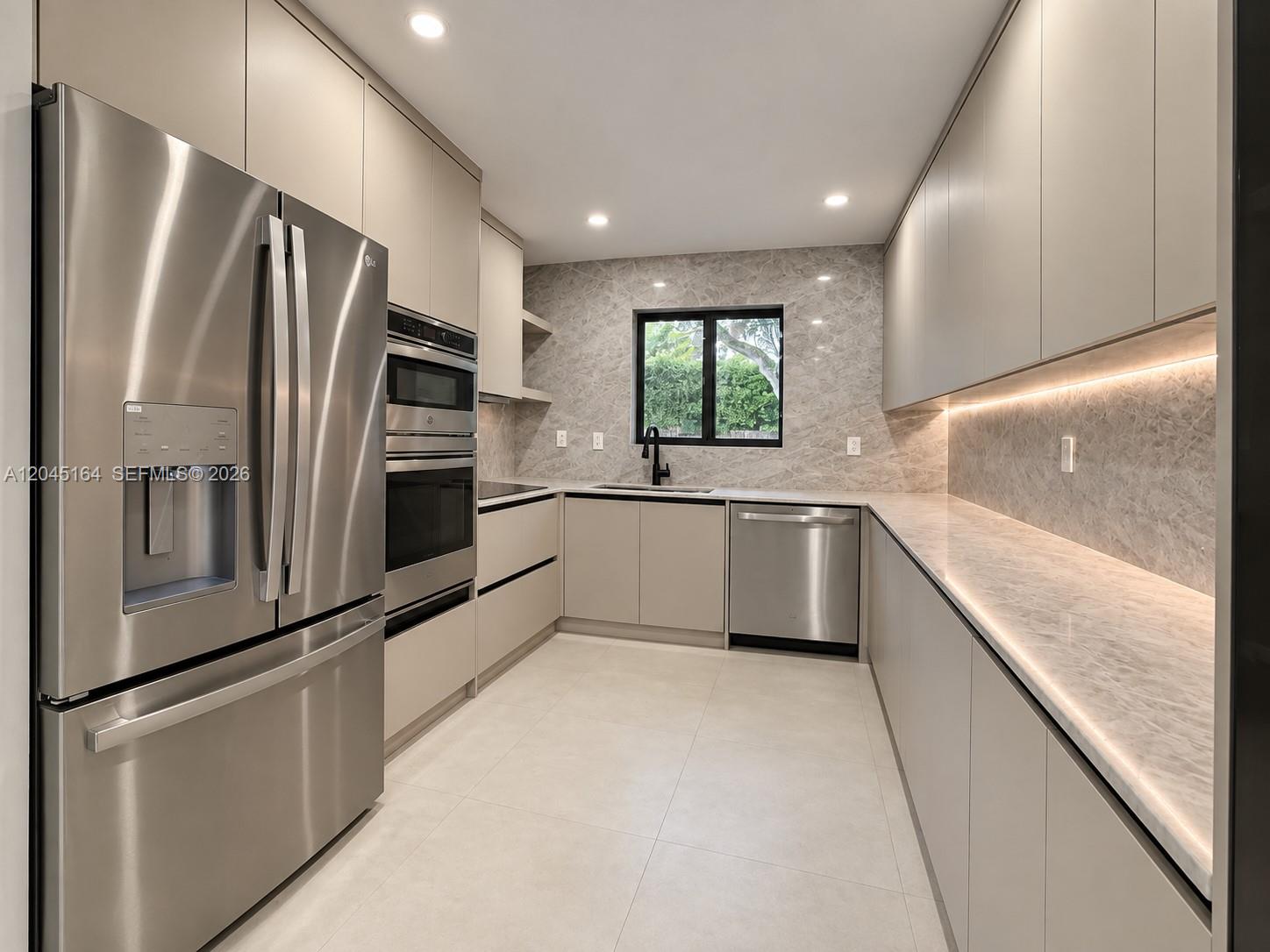 2 Ne 91st Street Property Photo 5