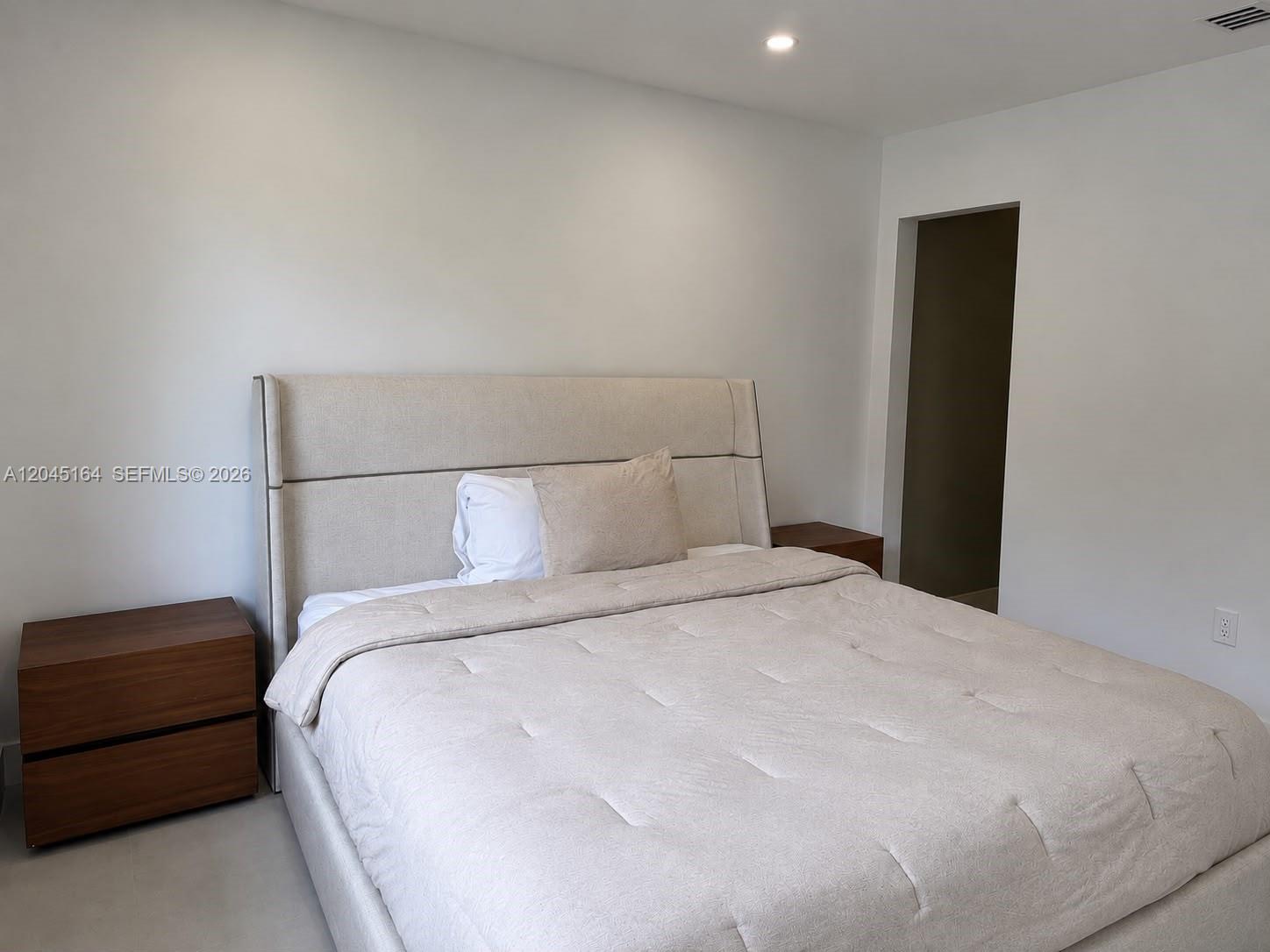 2 Ne 91st Street Property Photo 12