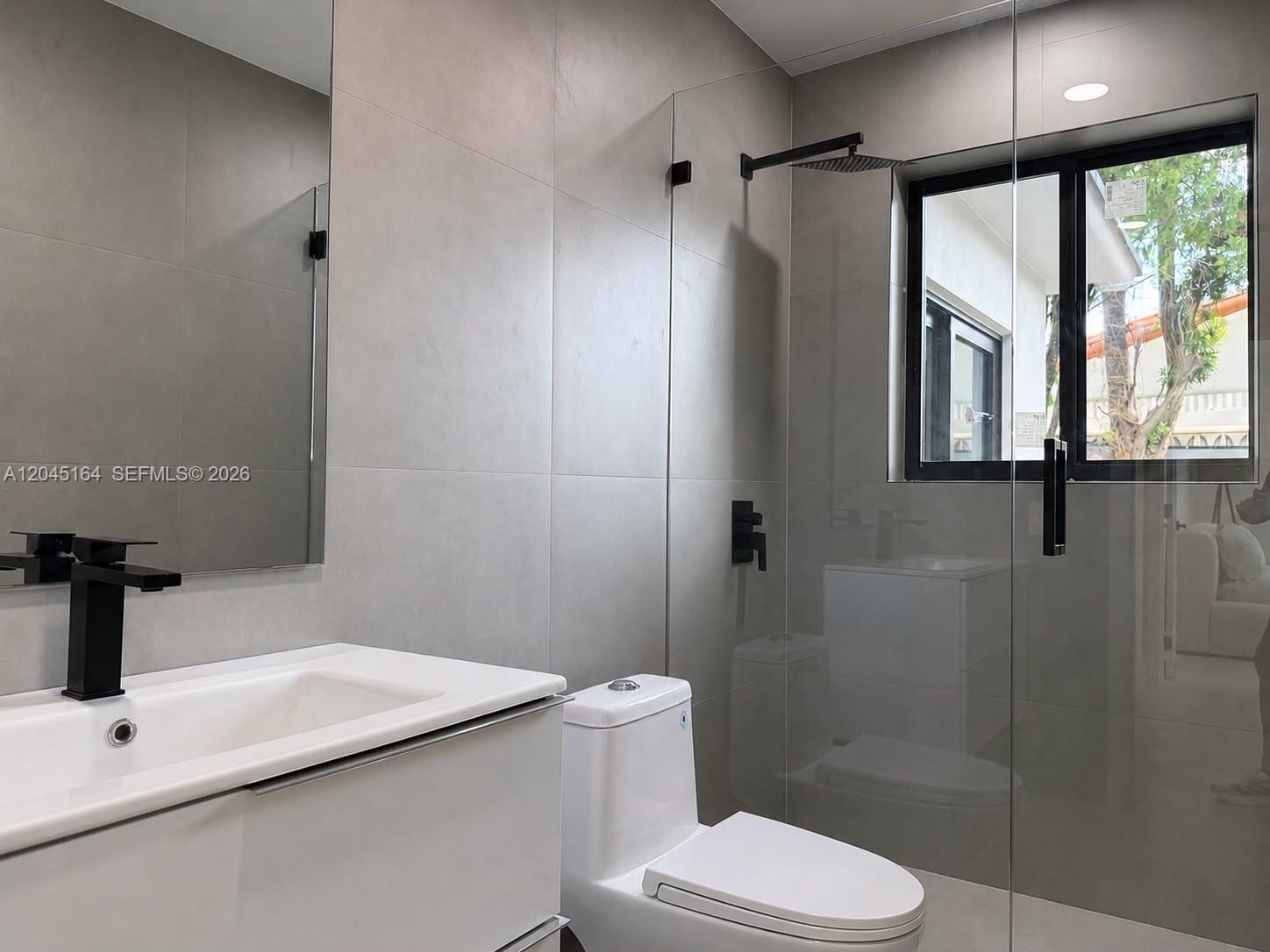 2 Ne 91st Street Property Photo 13
