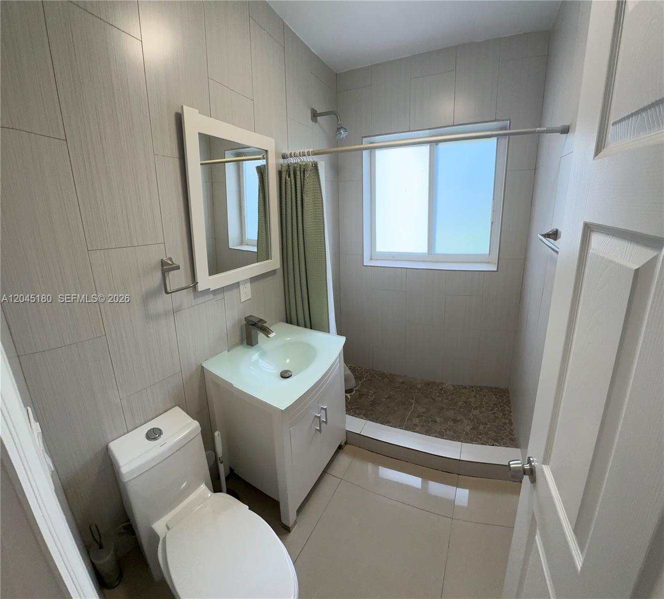 2155 Biarritz Drive Property Photo 14