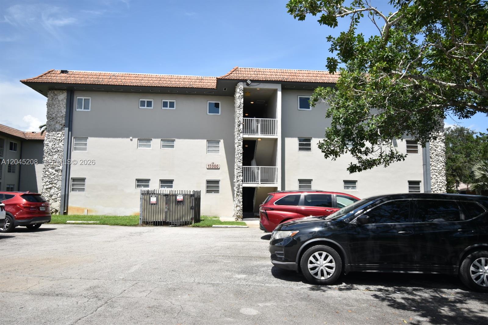 13900 Lake Placid Court A24 Property Photo 1