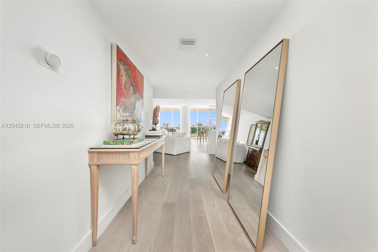 2127 Brickell Avenue 1006 Property Photo 3