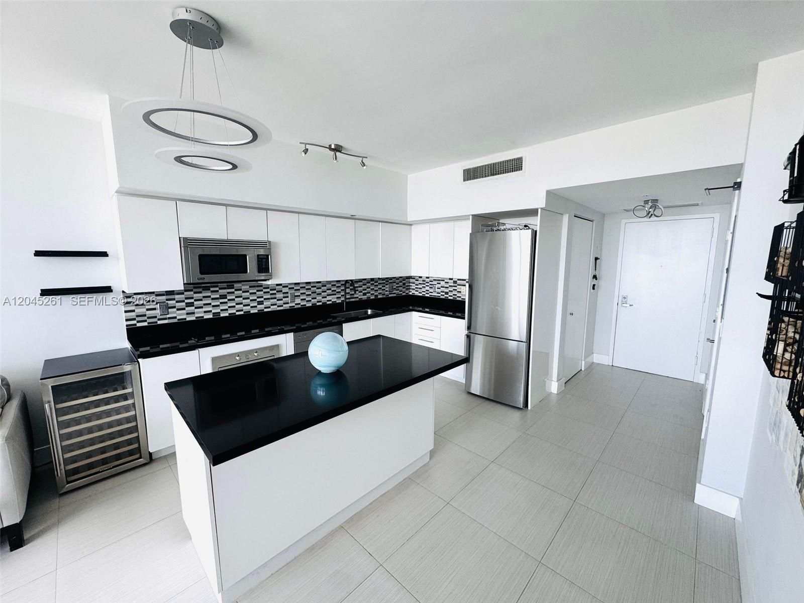 92 Sw 3rd Street 3608 Property Photo 5