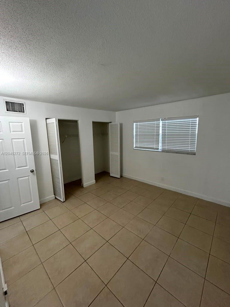 2435 Van Buren Street Apt 1b Property Photo 4