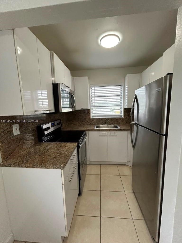 2435 Van Buren Street Apt 1b Property Photo 5