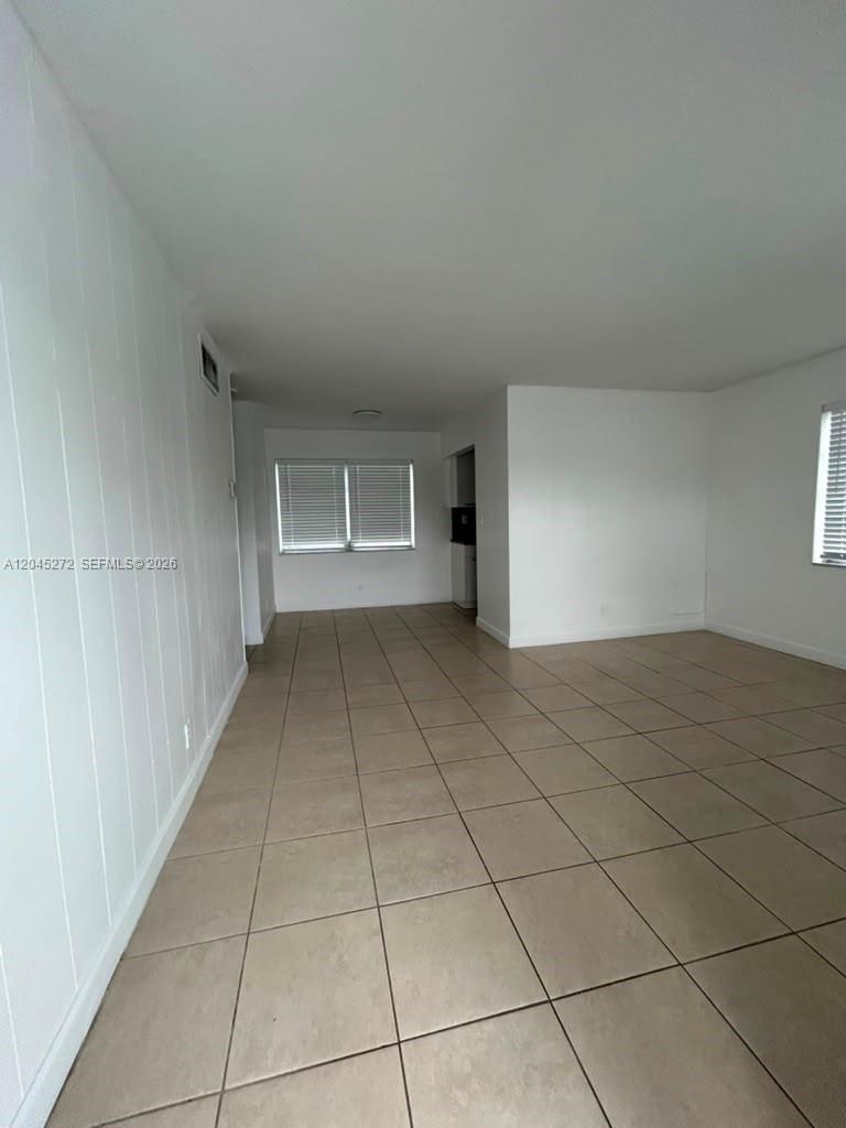 2435 Van Buren Street Apt 1b Property Photo 10