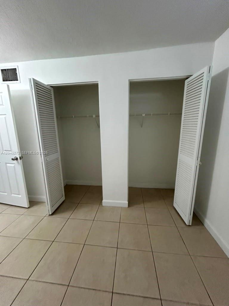 2435 Van Buren Street Apt 1b Property Photo 11