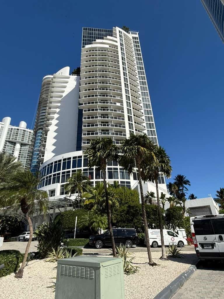 18001 Collins Avenue 1006 Property Photo 3