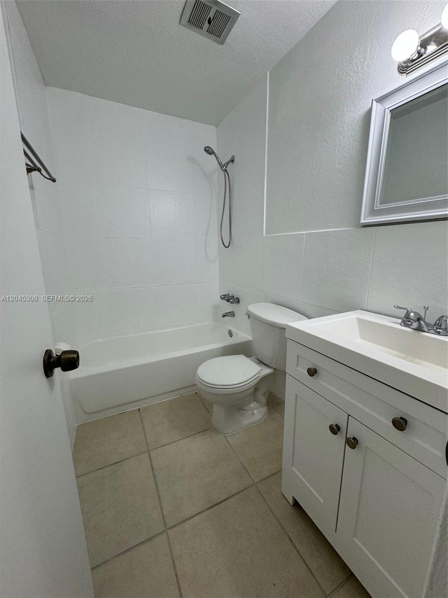 11195 Sw 1st Street 314 Property Photo 8