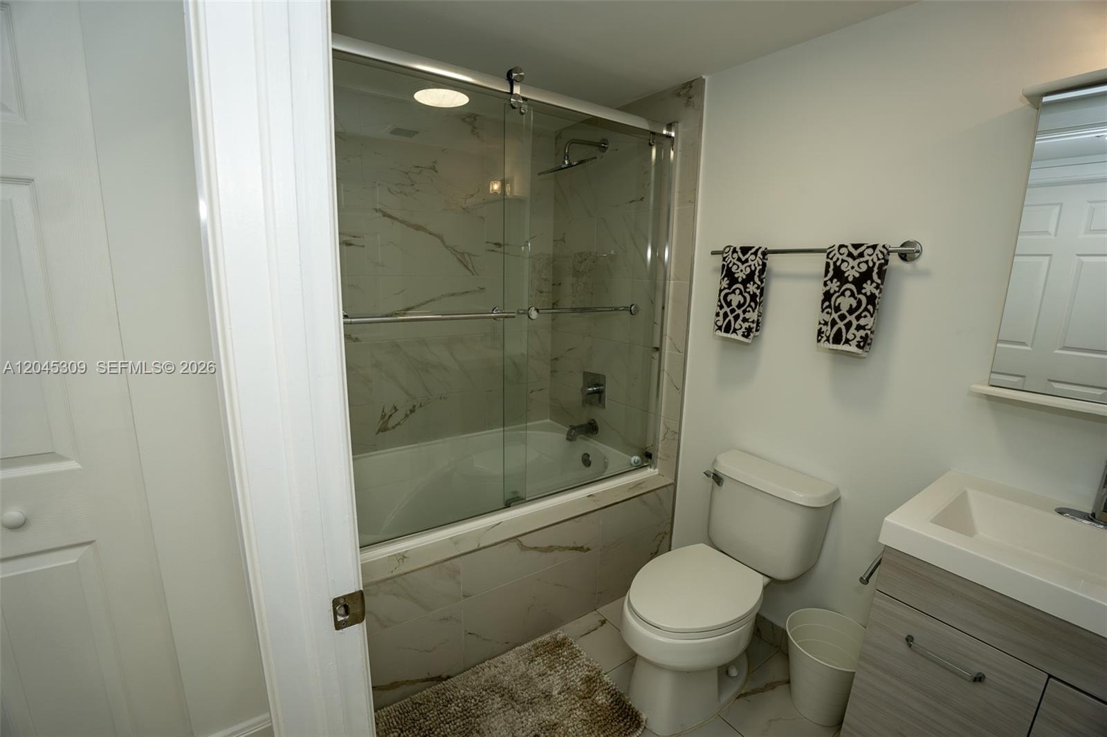 2951 S Bayshore Drive 716 Property Photo 7