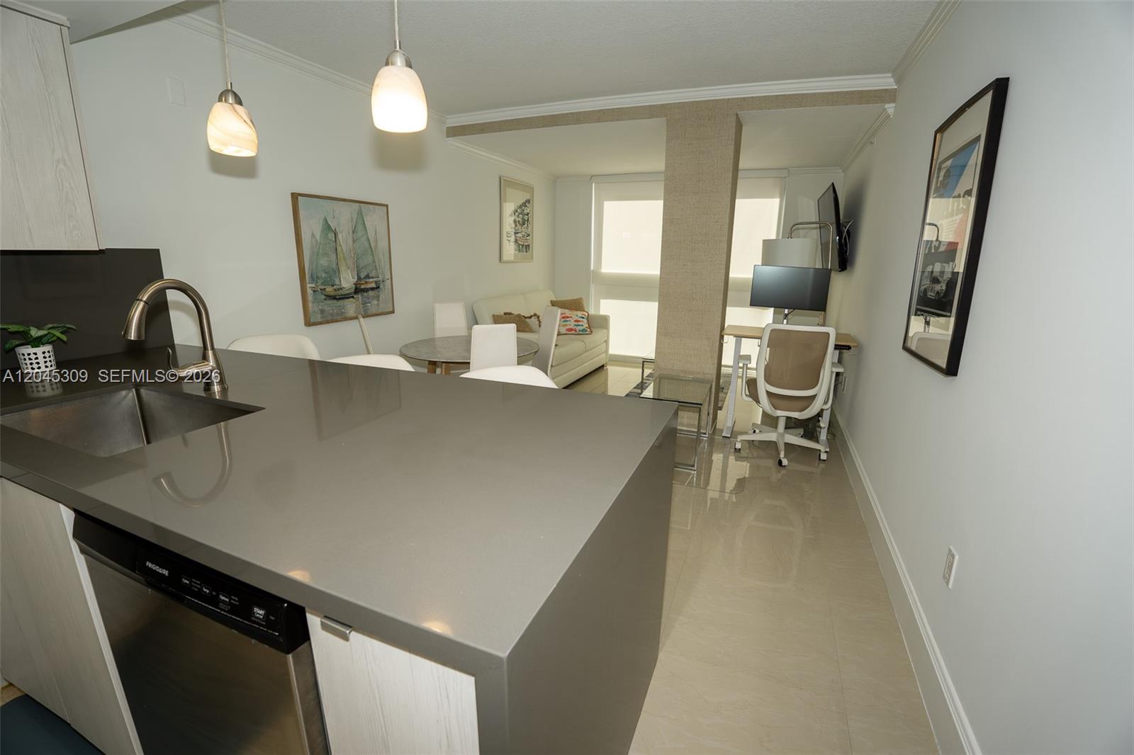 2951 S Bayshore Drive 716 Property Photo 12