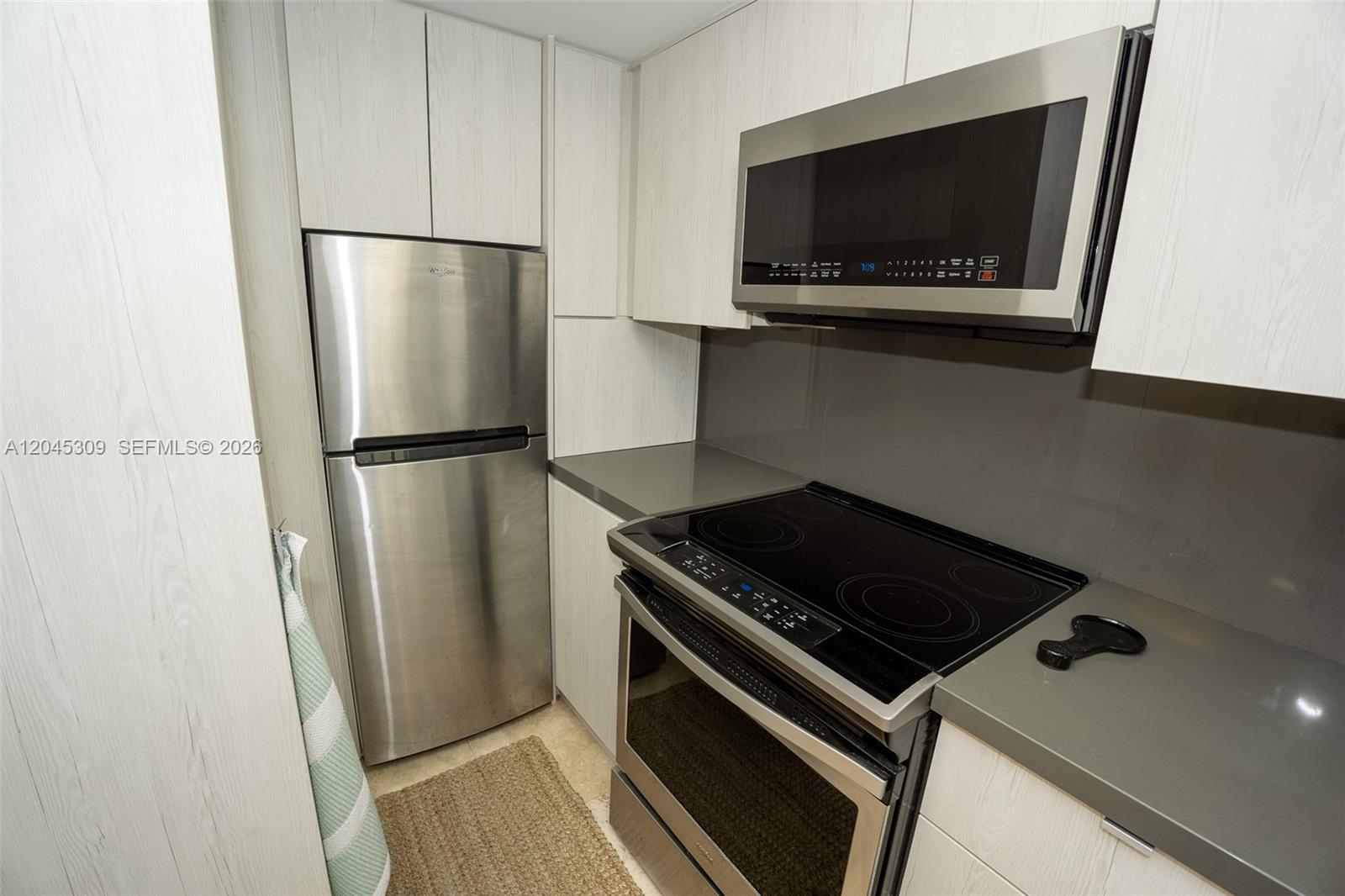 2951 S Bayshore Drive 716 Property Photo 14