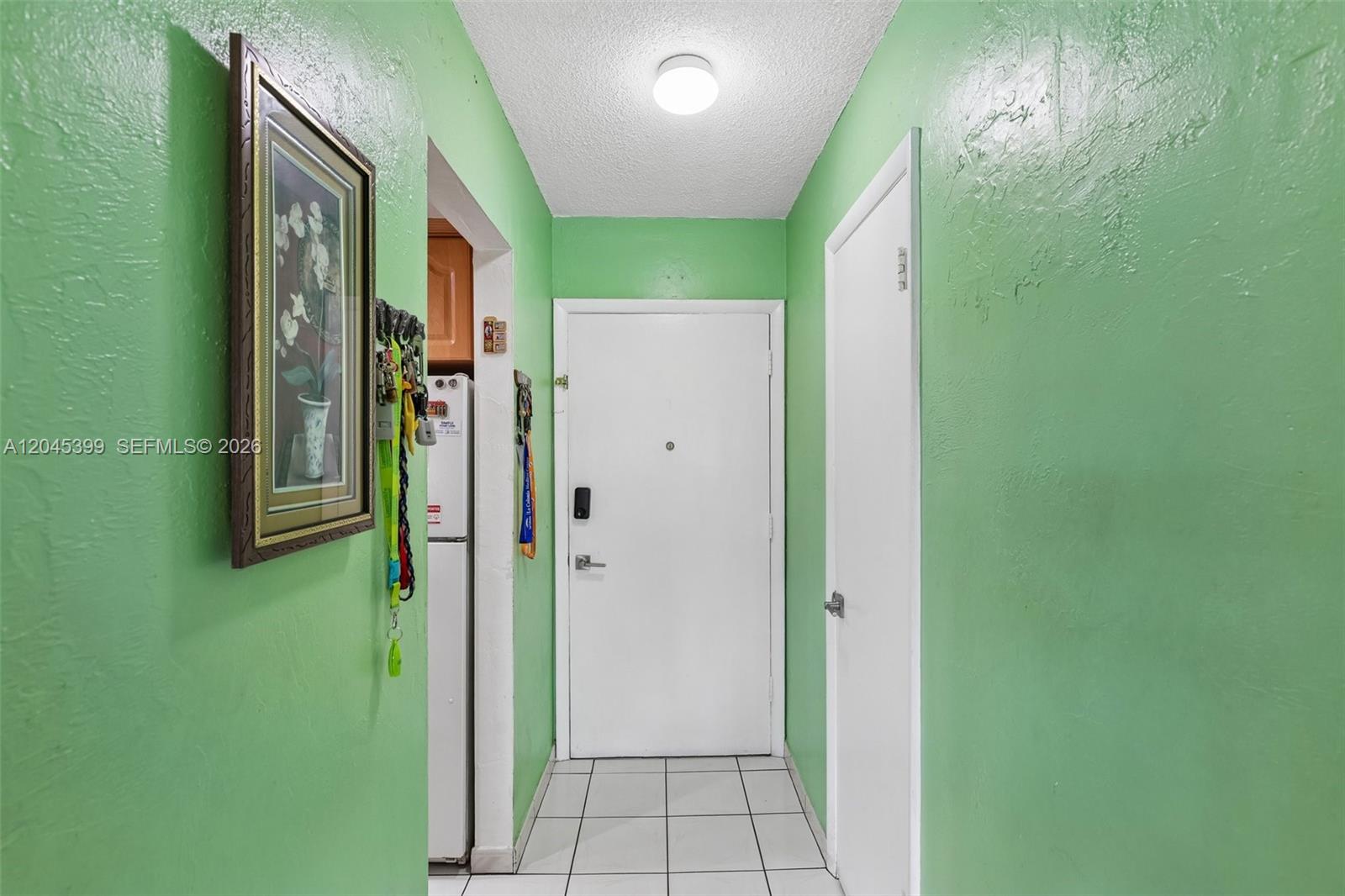 1300 W 53rd Street 25 Property Photo 4
