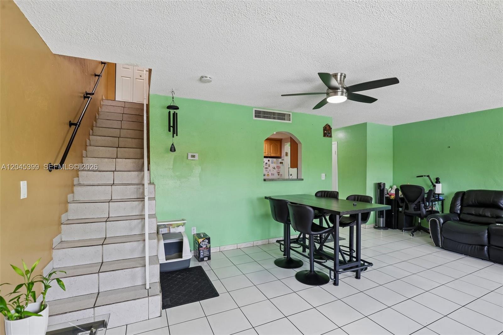 1300 W 53rd Street 25 Property Photo 10