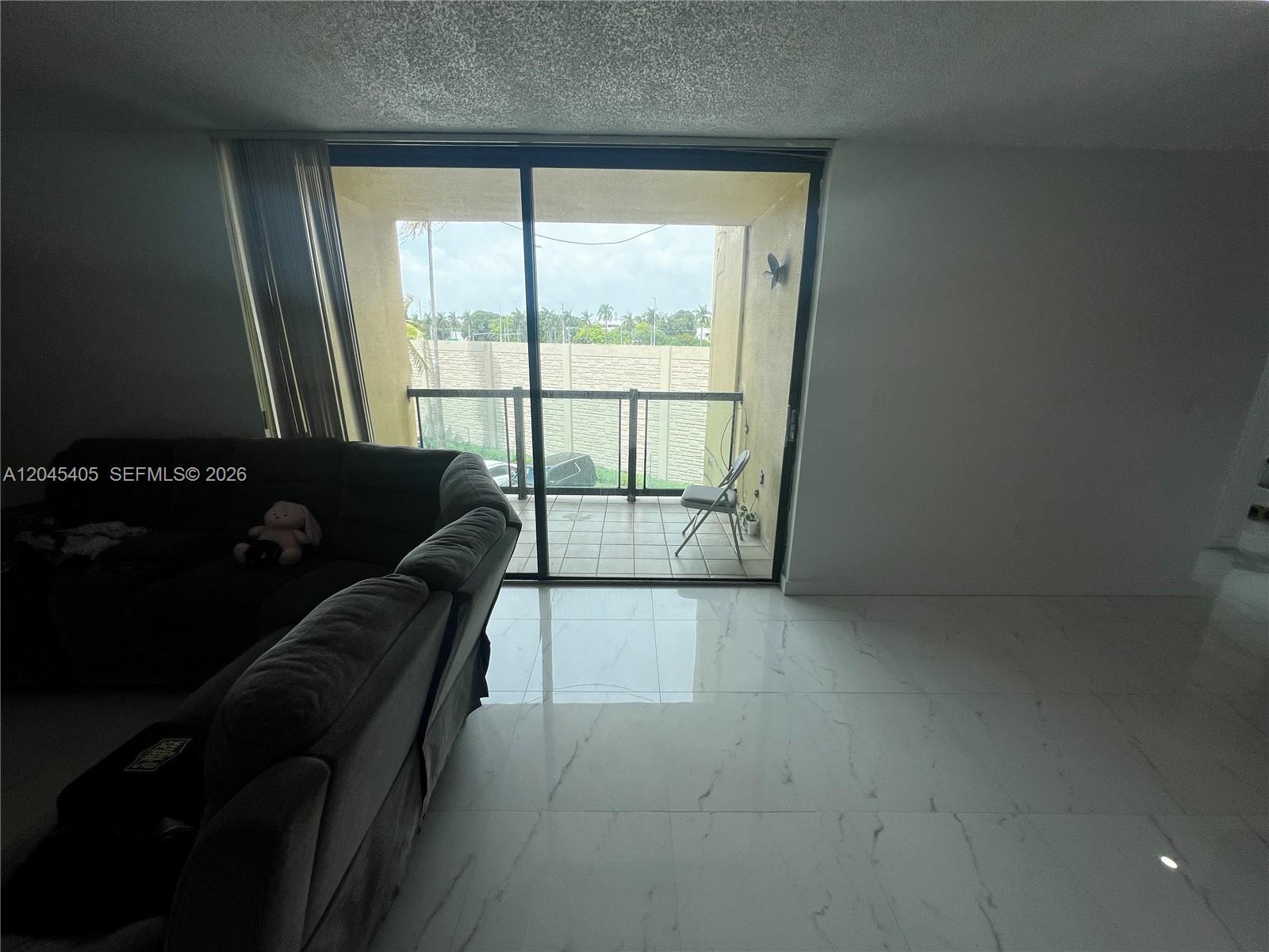11750 Sw 18th Street 319-1 Property Photo 1