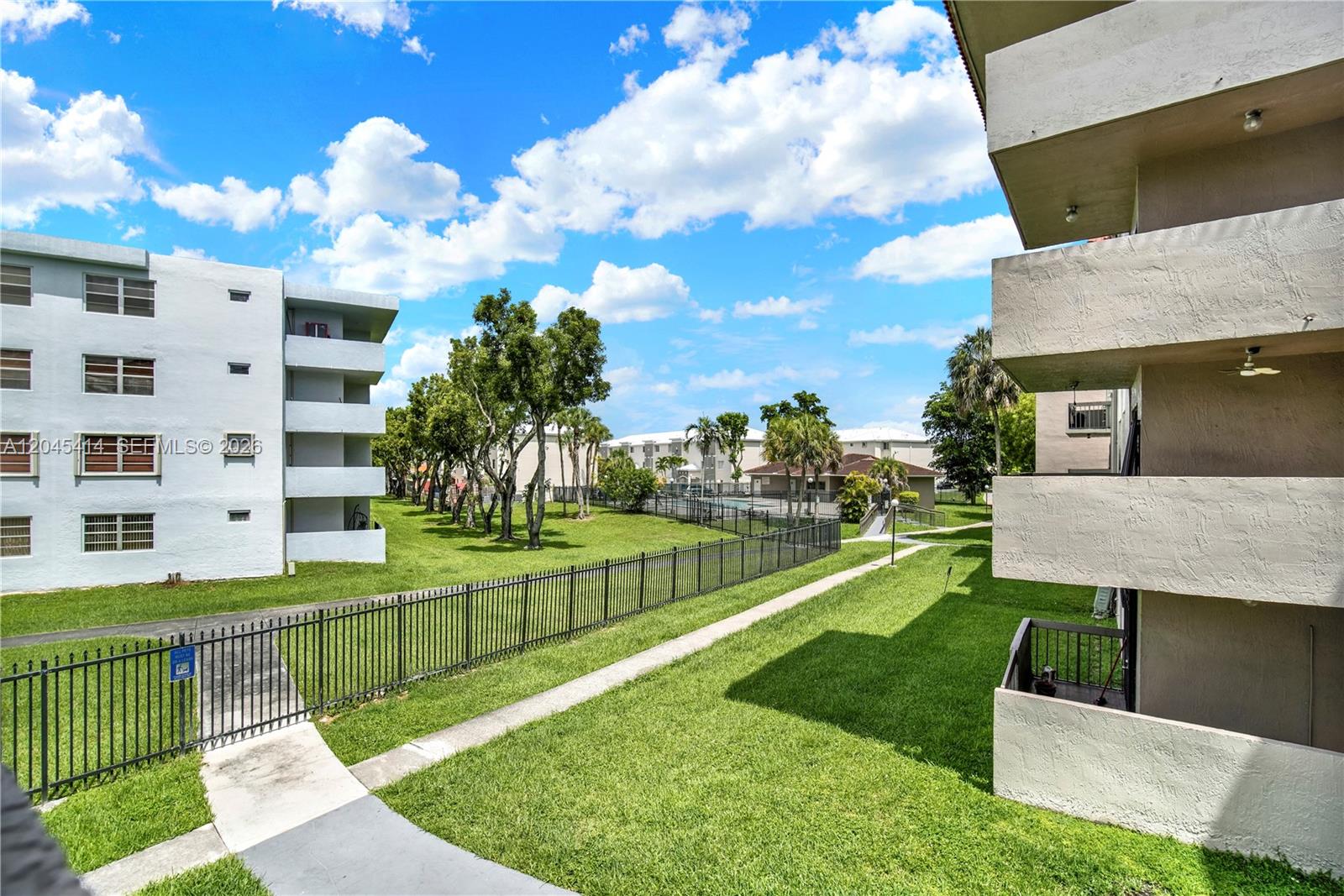 1101 Sw 122nd Avenue 205 Property Photo 4
