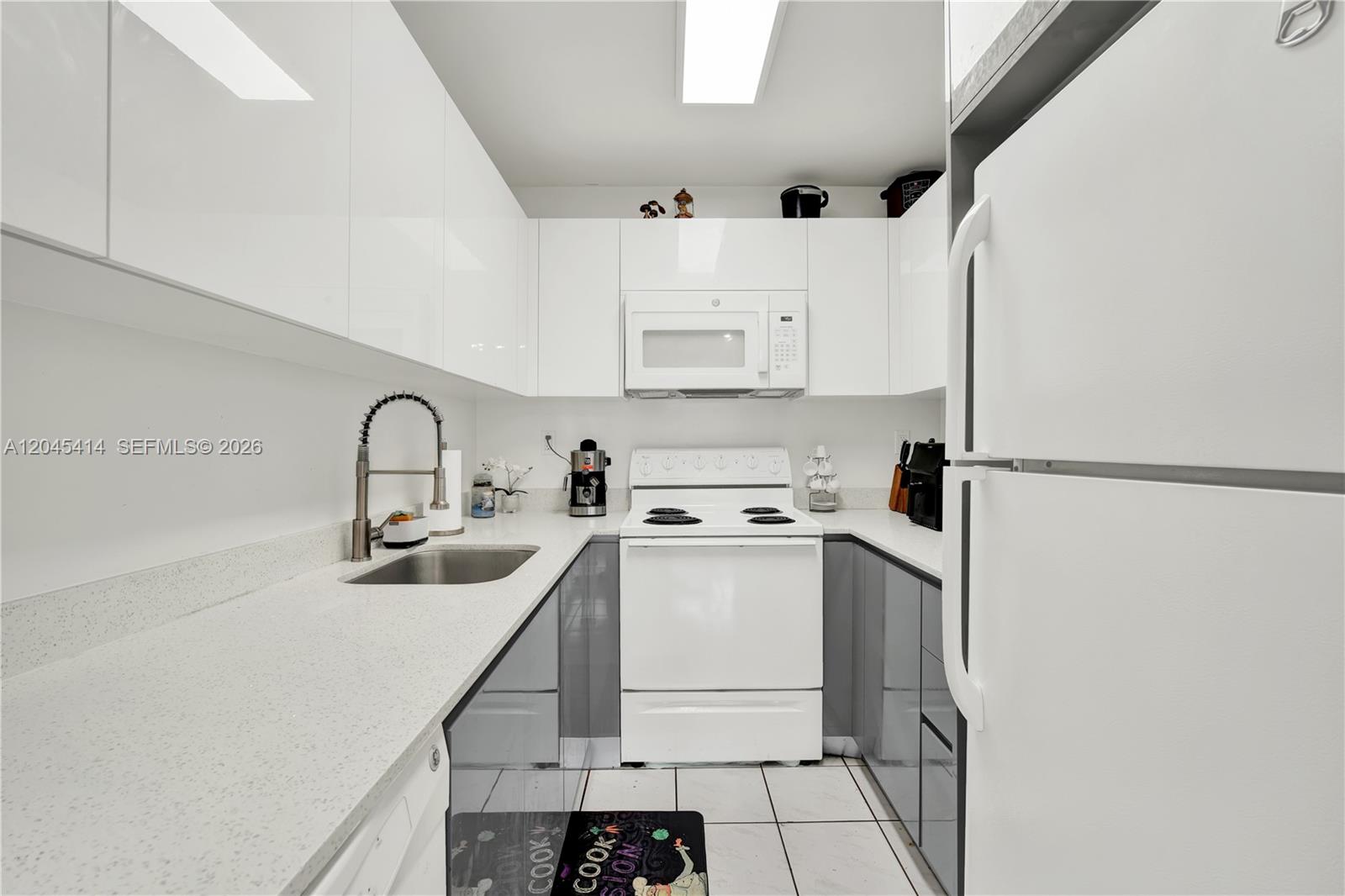 1101 Sw 122nd Avenue 205 Property Photo 11