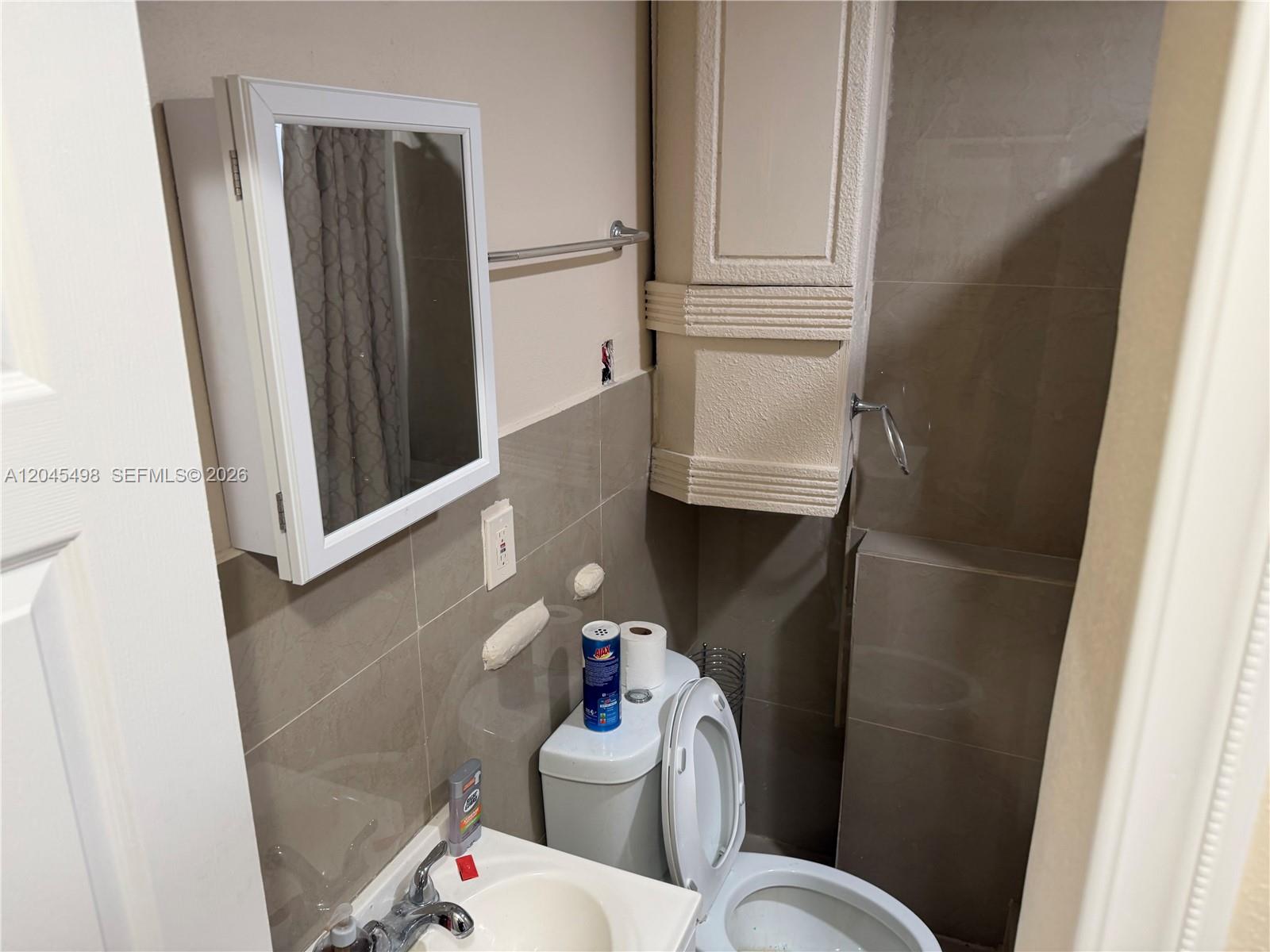 A12045498 Property Photo 11