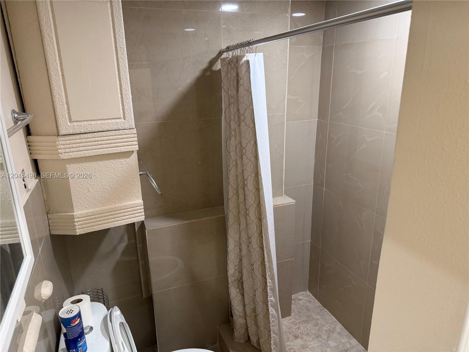 A12045498 Property Photo 12