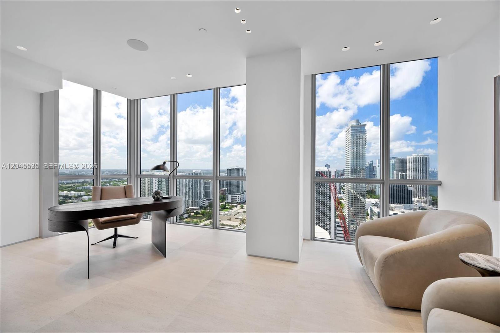 1100 Biscayne Boulevard 3906 Property Photo 14
