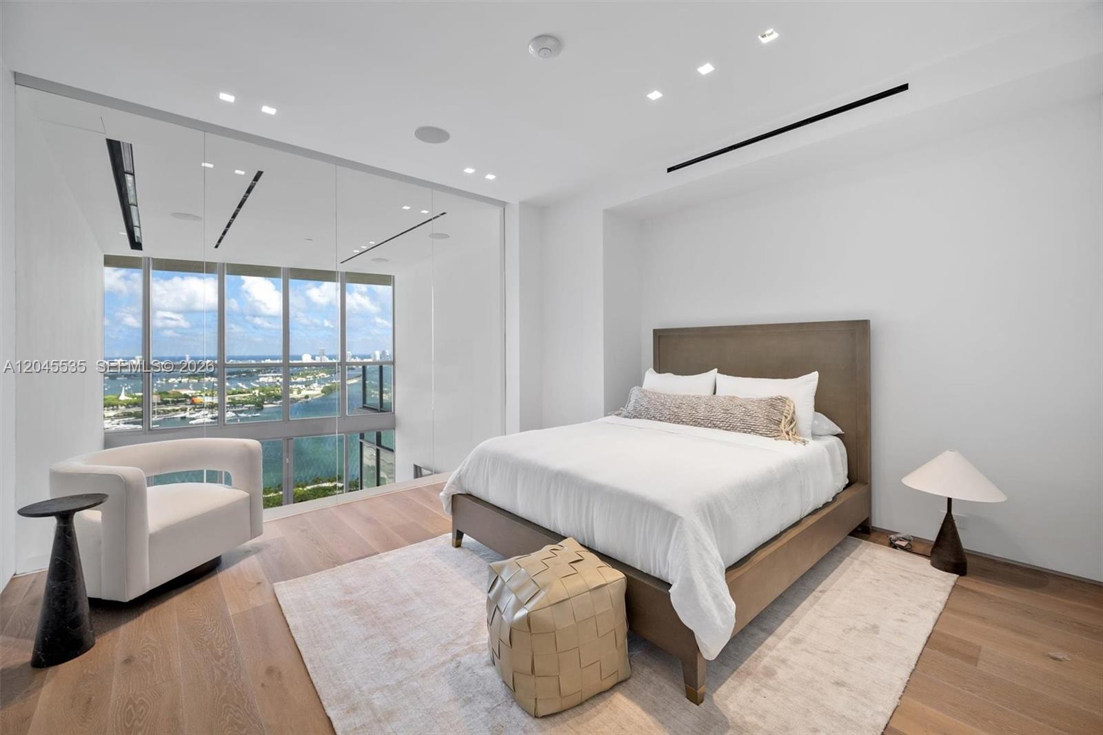 1100 Biscayne Boulevard 3906 Property Photo 42