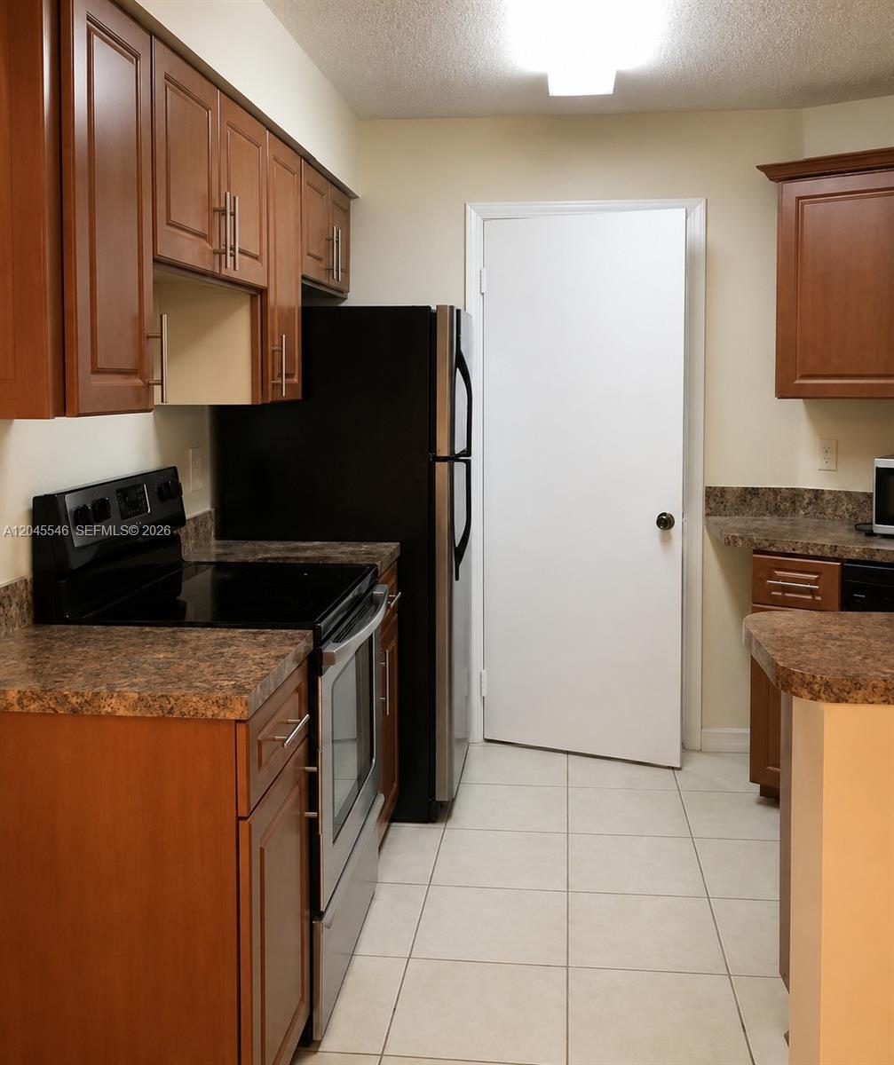 9999 Summerbreeze Drive 317 Property Photo 7
