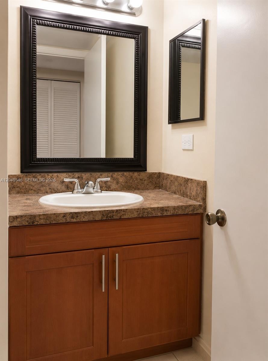 9999 Summerbreeze Drive 317 Property Photo 16