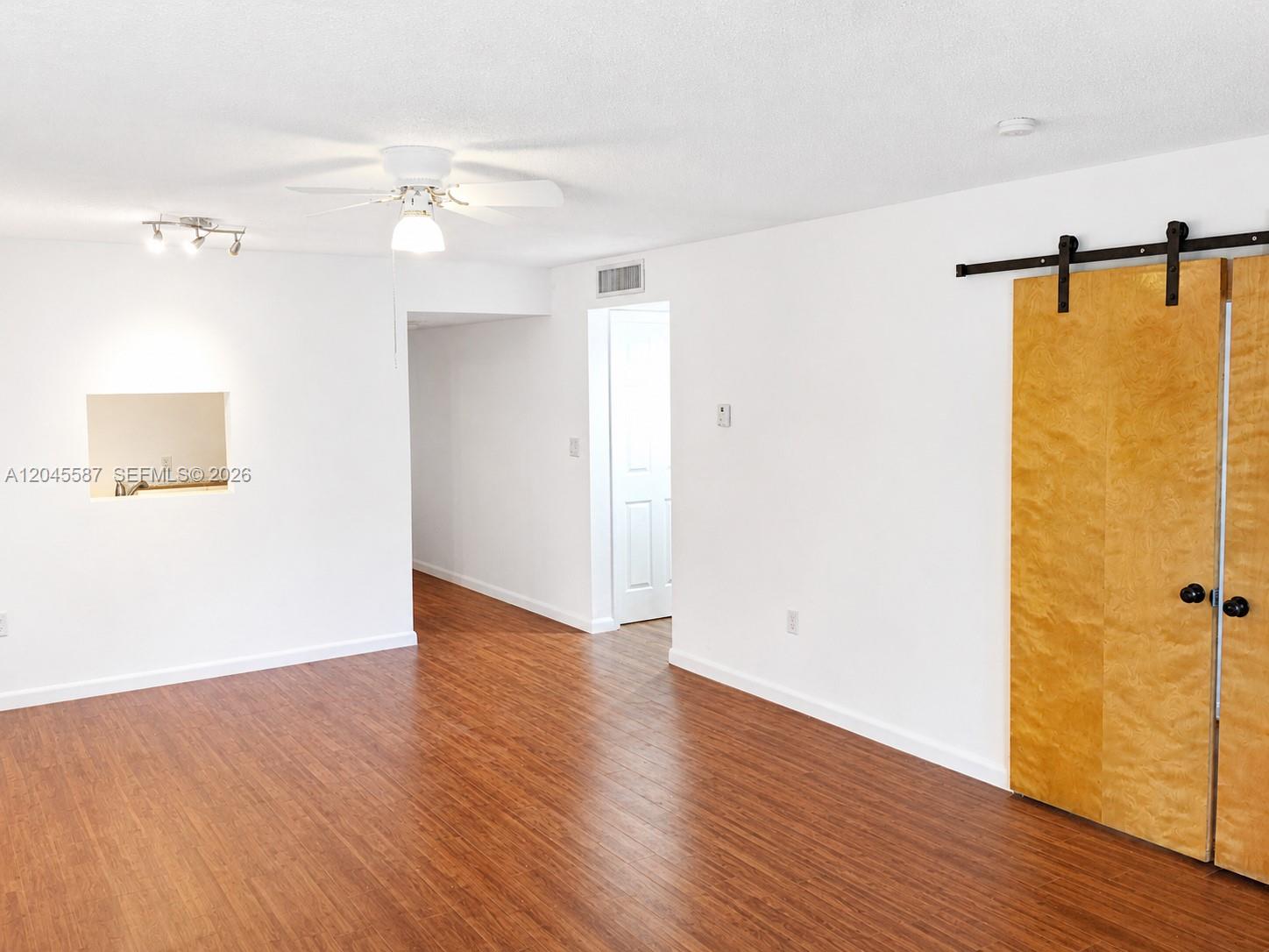 11925 Ne 2nd Avenue B315 Property Photo 4