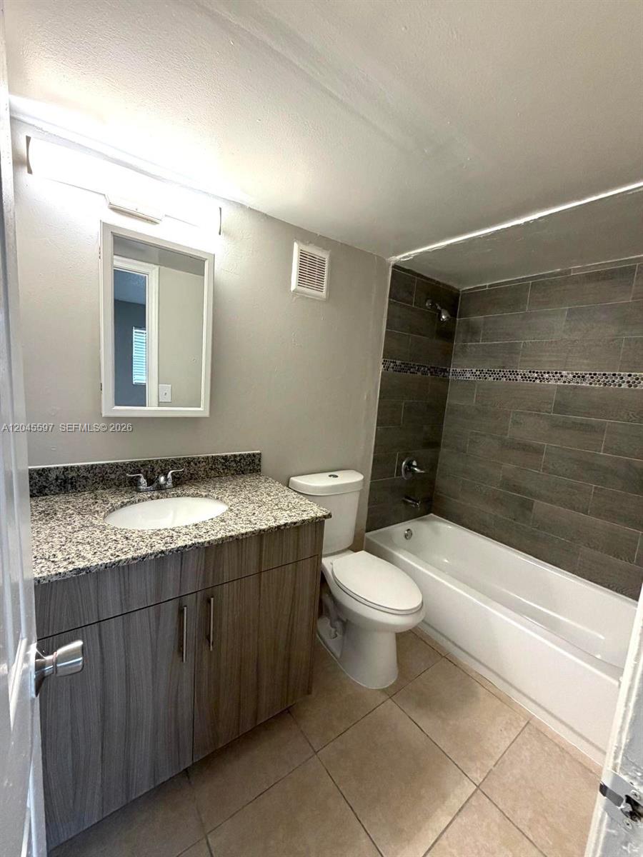 2011 Nw 55th Avenue 305 Property Photo 9