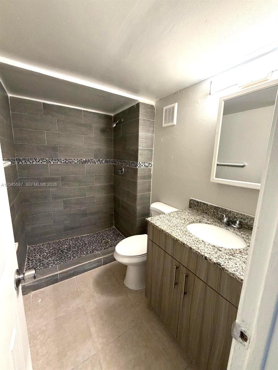 2011 Nw 55th Avenue 305 Property Photo 13