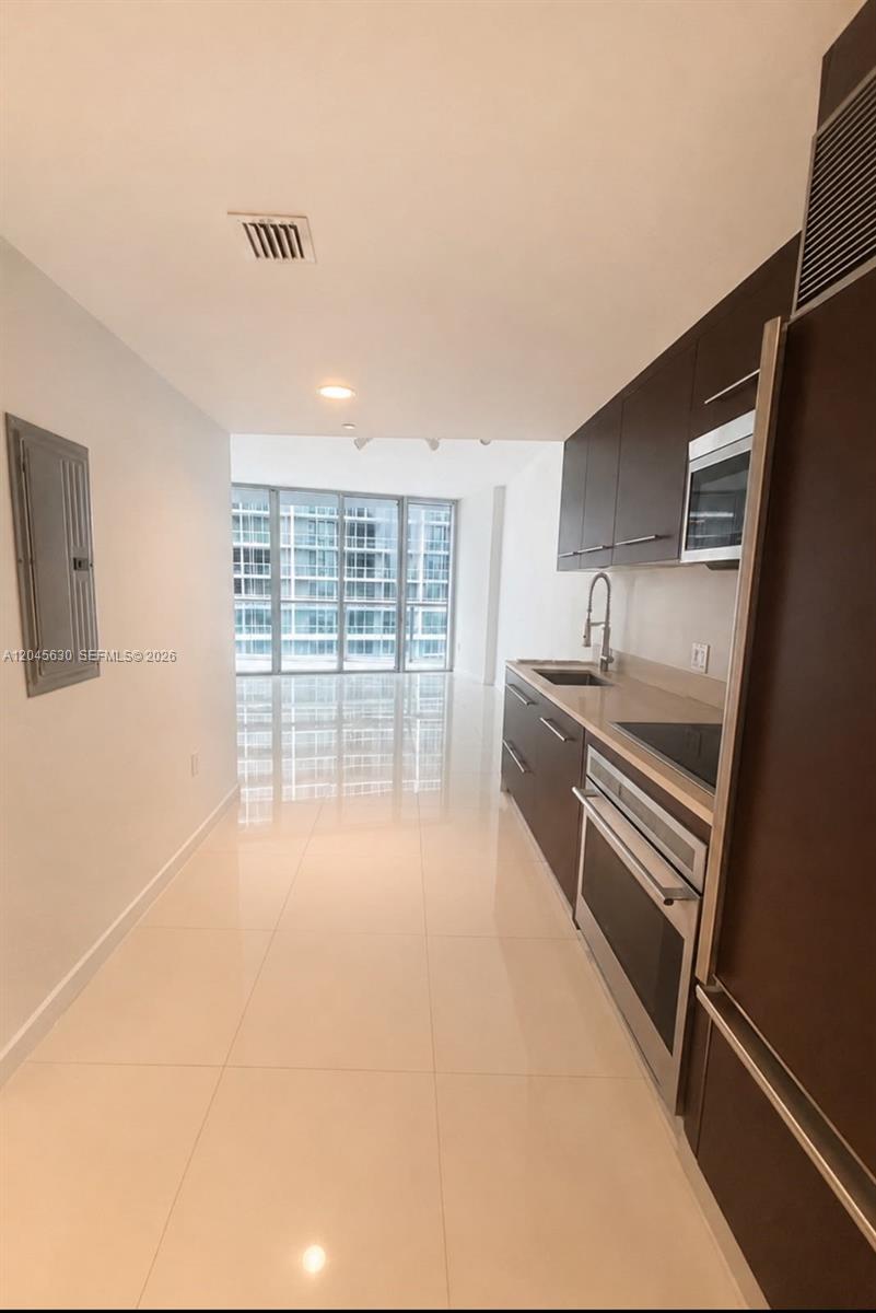 495 Brickell Avenue 3106 Property Photo 2