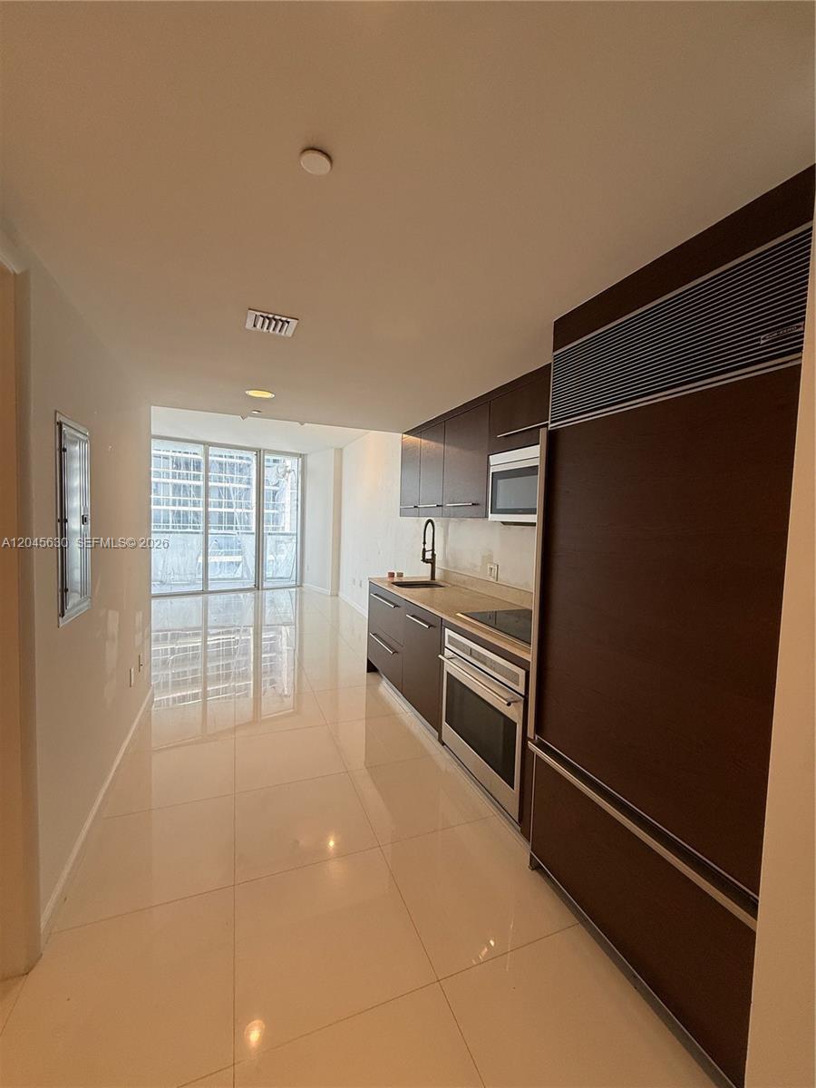 495 Brickell Avenue 3106 Property Photo 4