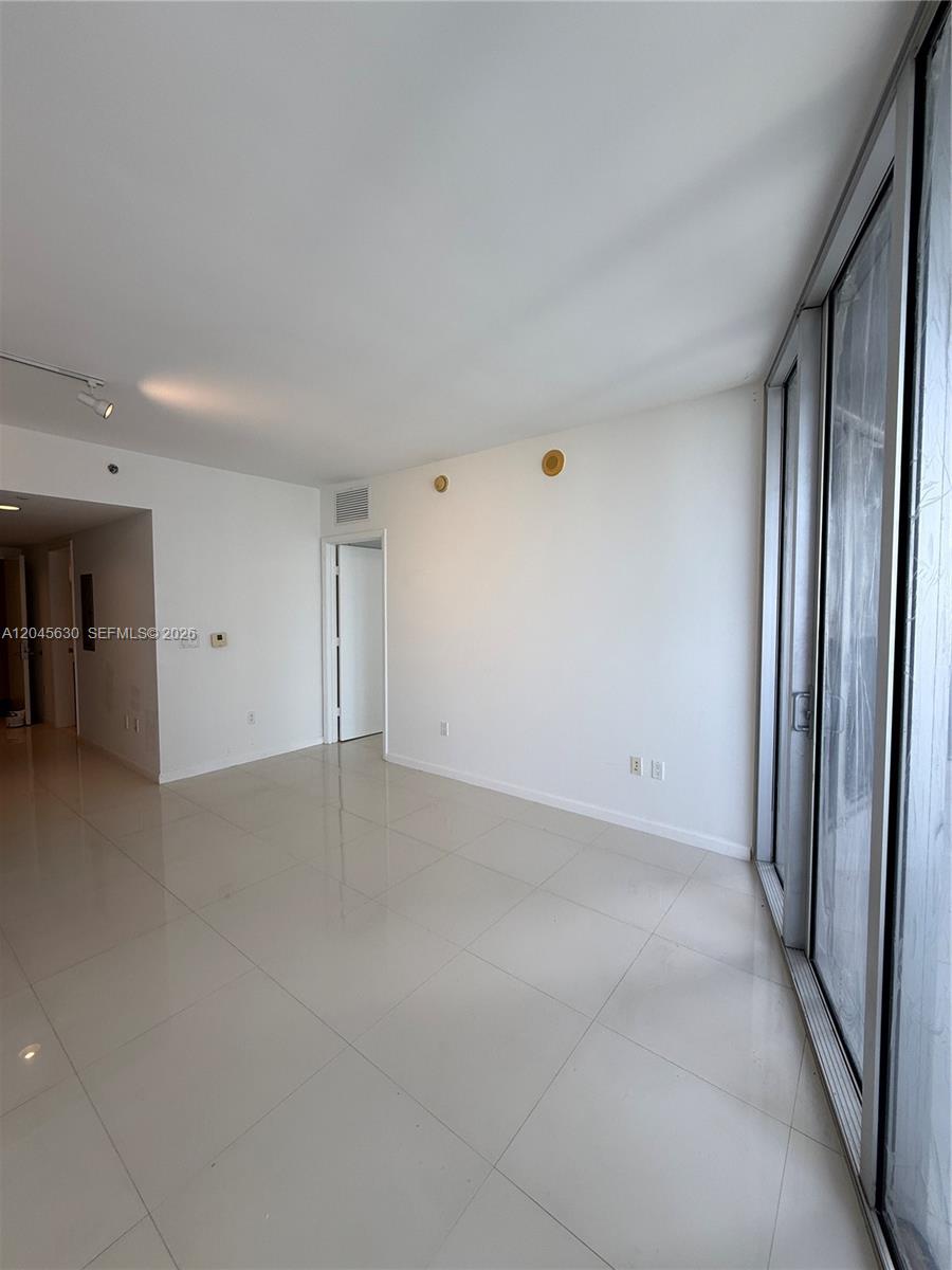 495 Brickell Avenue 3106 Property Photo 13