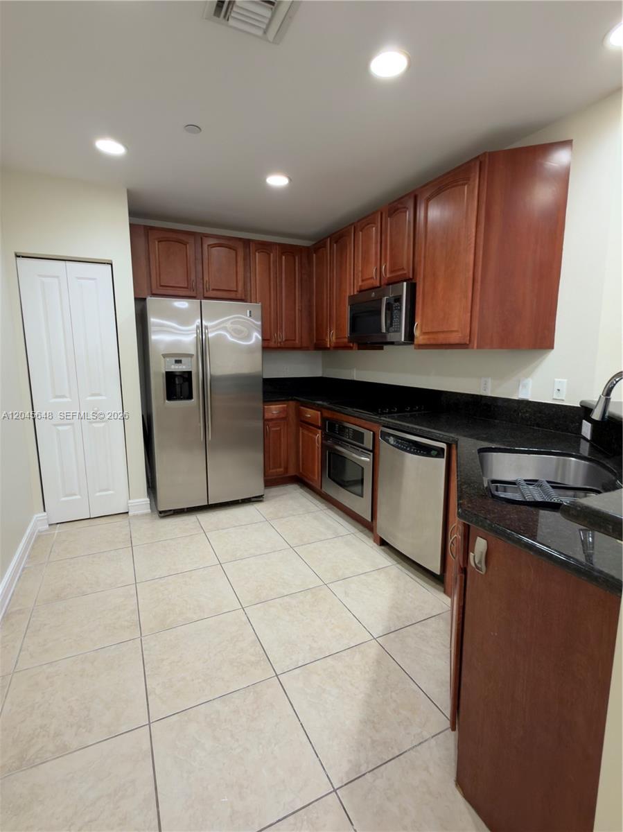 16100 Emerald Estates Drive 281 Property Photo 10