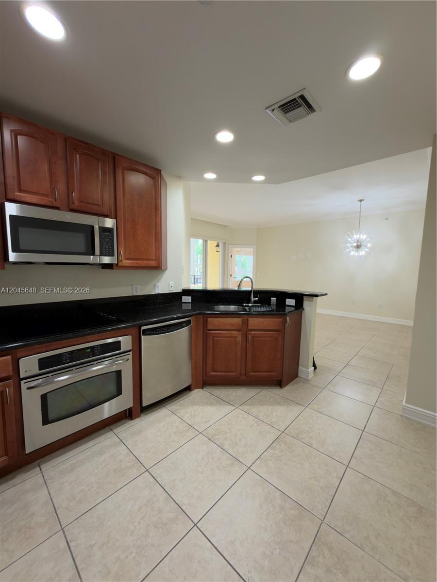 16100 Emerald Estates Drive 281 Property Photo 11