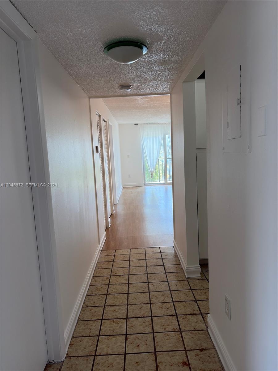 1150 Collins Avenue 404 Property Photo 7