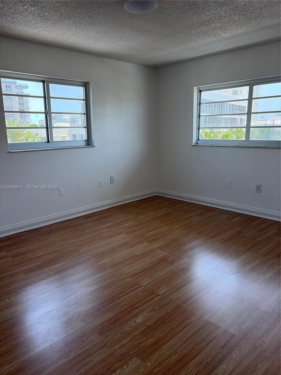 1150 Collins Avenue 404 Property Photo 10